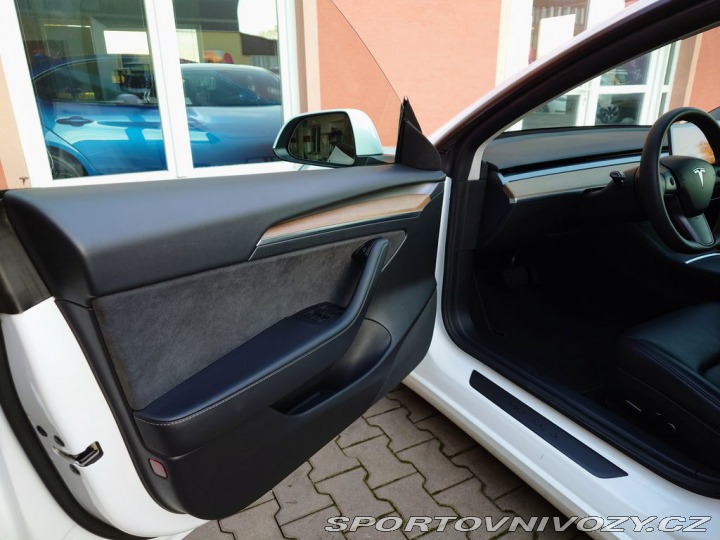 Tesla Model 3 Dual Motor Long Range 366 2021