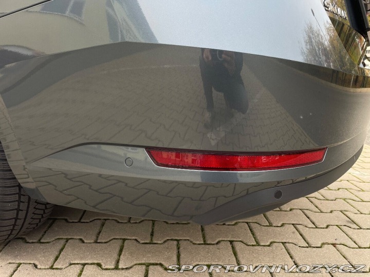 Škoda Superb 2,0   III L&K TDI 140 1800