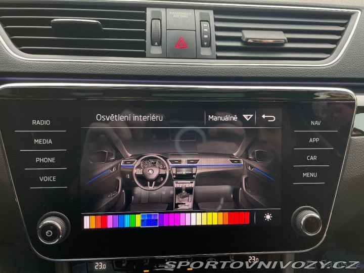 Škoda Superb 2,0   III L&K TDI 140 1800