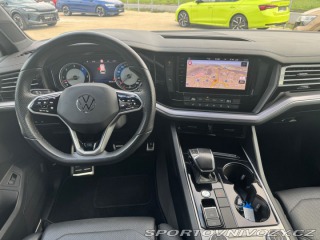 Volkswagen Ostatní modely Touareg R-line  210kW Tažné 2021