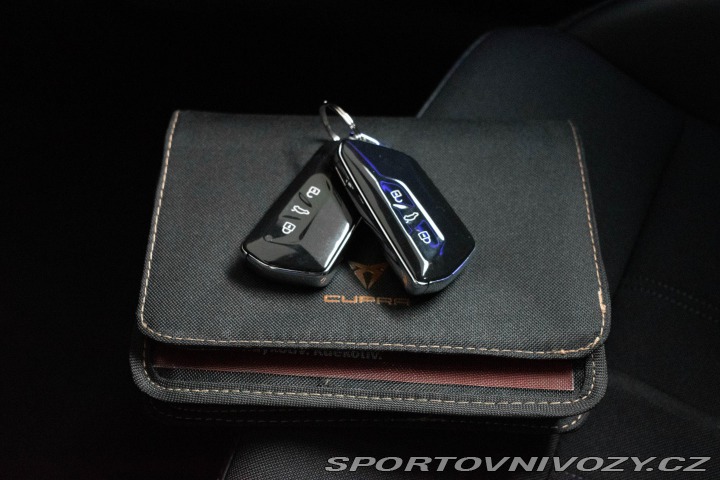 Cupra Formentor 2.0 TSI 310 VZ 4x4*DPH*ČR 2023