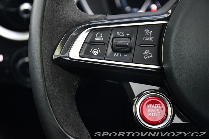 Alfa Romeo Stelvio 2.9 V6 QUADRIFOGLIO REZER 2024