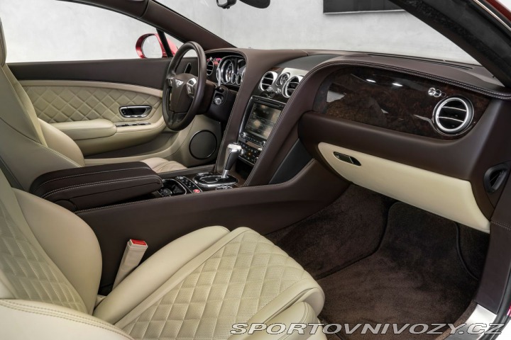 Bentley Continental GT W12 Mulliner, masáže 2017