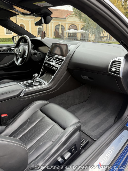 BMW 8 M850i xDrive Individual 2020