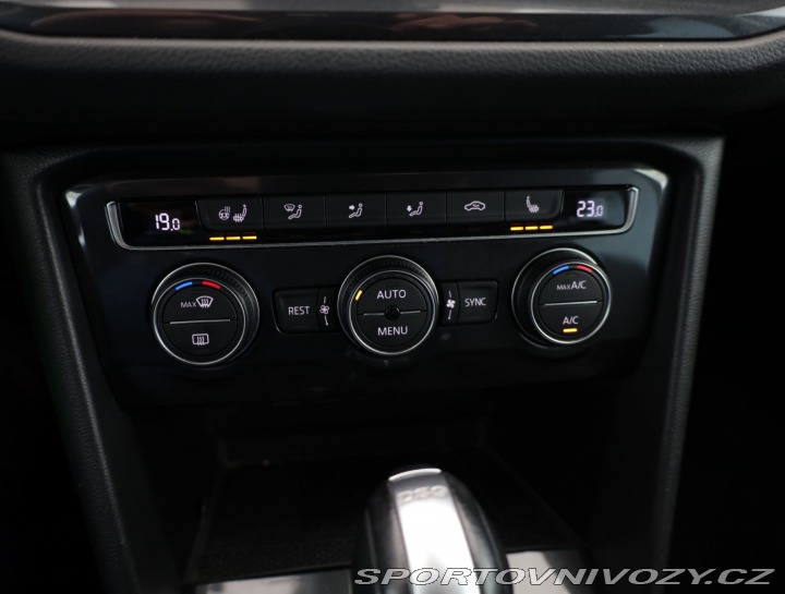 Volkswagen Ostatní modely Tiguan Highline 2.0 TSI 2018