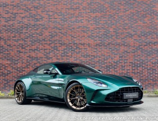 Aston Martin V8 Vantage | NaSklade - Mal