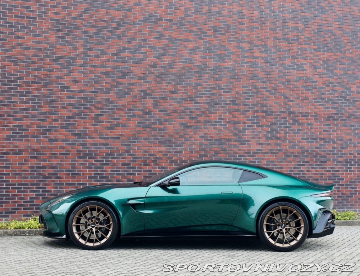 Aston Martin V8 Vantage | NaSklade - Mal 2024