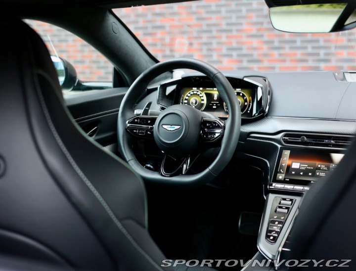 Aston Martin V8 Vantage | NaSklade - Mal 2024