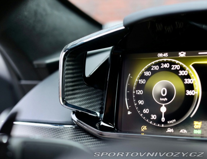 Aston Martin V8 Vantage | NaSklade - Mal 2024