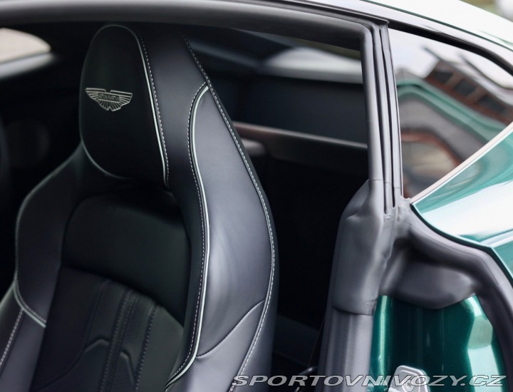 Aston Martin V8 Vantage | NaSklade - Mal 2024