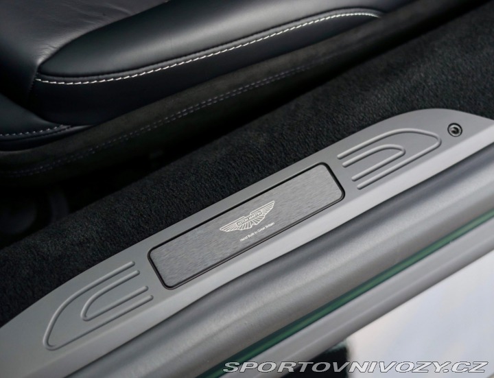 Aston Martin V8 Vantage | NaSklade - Mal 2024