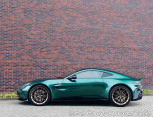 Aston Martin V8 Vantage  | NaSklade - Mal 2024