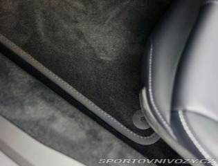 Aston Martin V8 Vantage  | NaSklade - Mal 2024