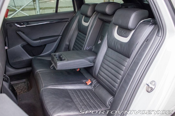 Škoda Octavia RS Combi 2.0 TFSI RS DSG 16 2014