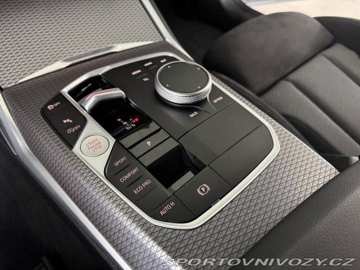 BMW 3 330i xDrive*M-SPORT*REZER 2025