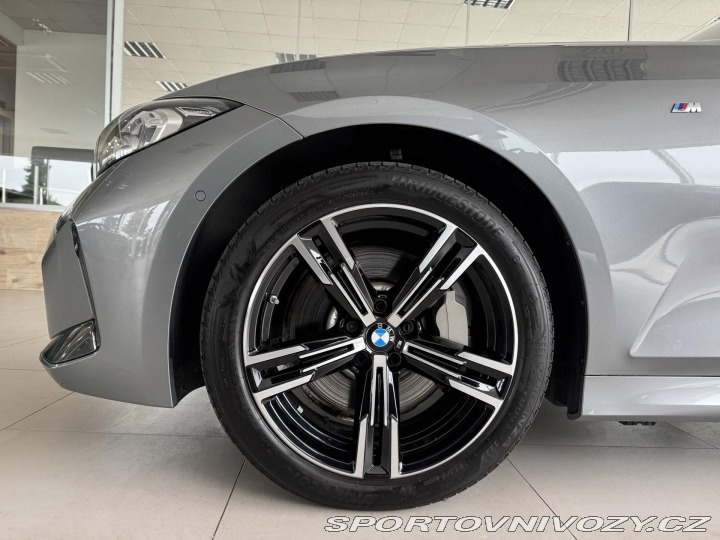 BMW 3 330i xDrive*M-SPORT*REZER 2025