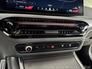 BMW 3 330i xDrive*M-SPORT*Kamer 2025