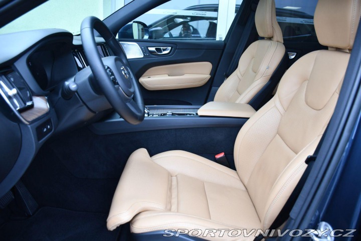 Volvo Ostatní modely XC60 T8 RECHARGE AWD REZERVACE 2022