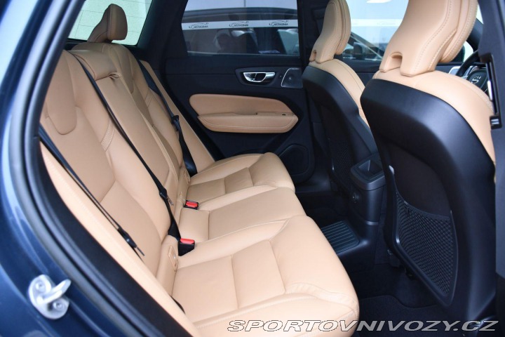 Volvo Ostatní modely XC60 T8 RECHARGE AWD REZERVACE 2022