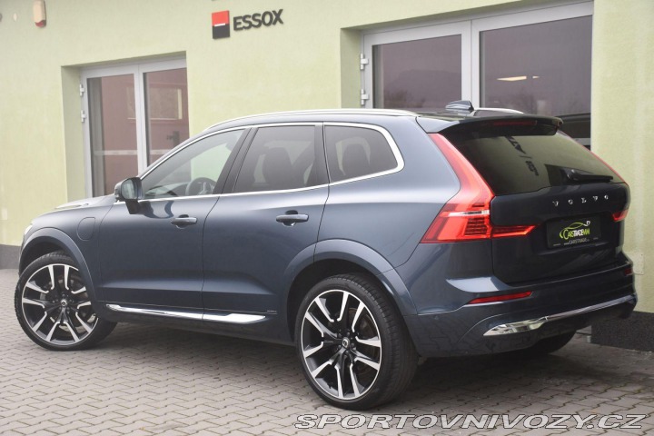 Volvo Ostatní modely XC60 T8 RECHARGE AWD REZERVACE 2022