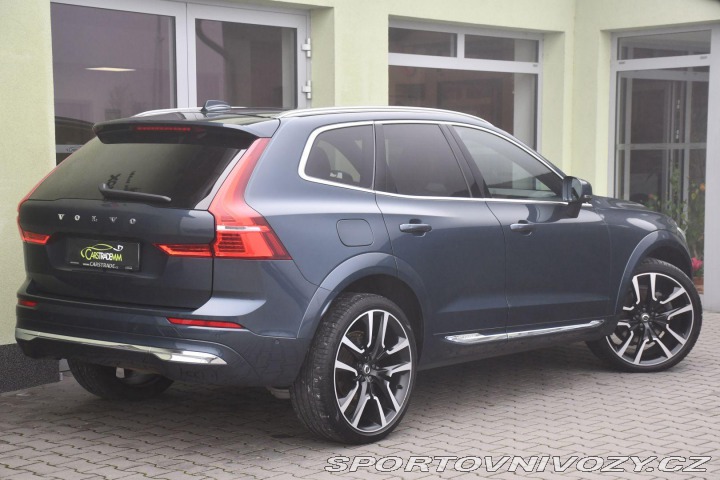 Volvo Ostatní modely XC60 T8 RECHARGE AWD PANO B&am 2022
