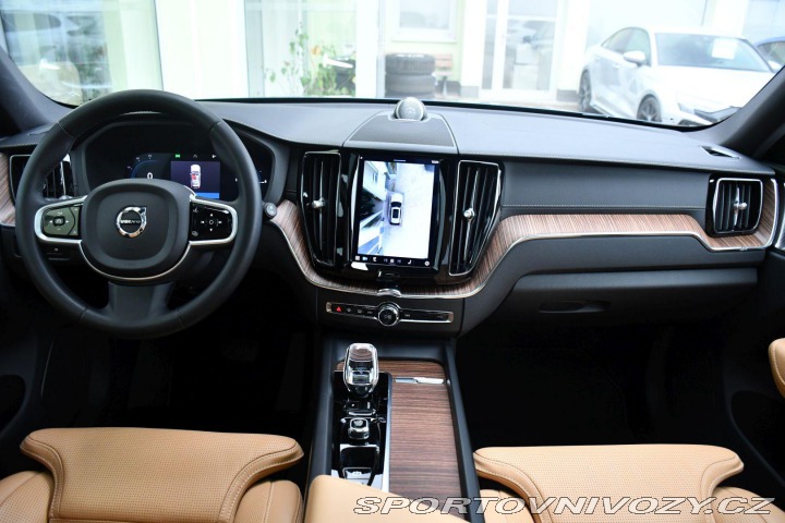 Volvo Ostatní modely XC60 T8 RECHARGE AWD PANO B&am 2022