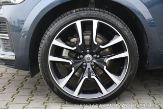 Volvo Ostatní modely XC60 T8 RECHARGE AWD PANO B&am 2022