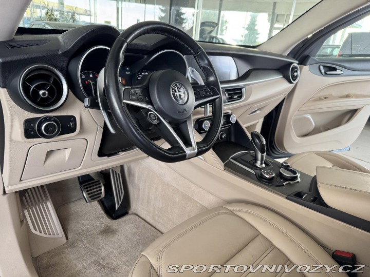 Alfa Romeo Stelvio 2,0T Q4*206kW*REZERVACE! 2018