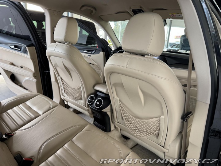 Alfa Romeo Stelvio 2,0T Q4*206kW*REZERVACE! 2018