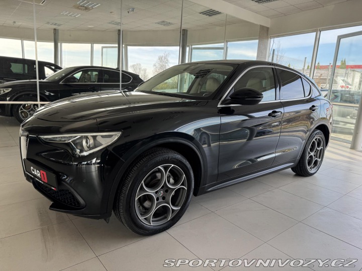 Alfa Romeo Stelvio 2,0T Q4*206kW*REZERVACE! 2018