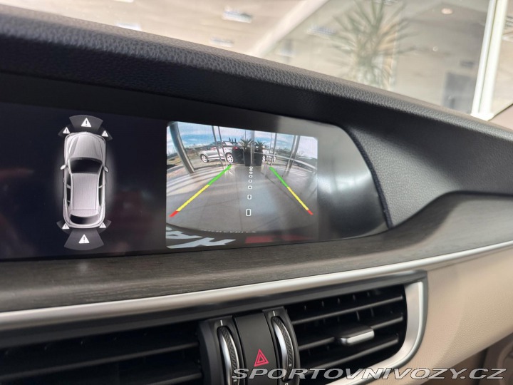 Alfa Romeo Stelvio 2,0T Q4*206kW*KeyLess*Kam 2018