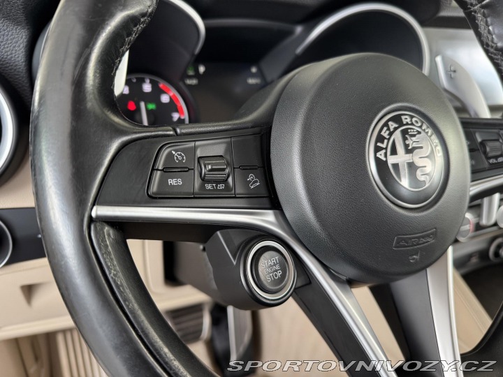 Alfa Romeo Stelvio 2,0T Q4*206kW*REZERVACE! 2018