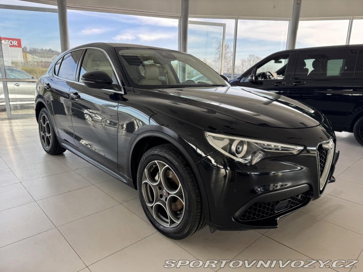 Alfa Romeo Stelvio 2,0T Q4*206kW*REZERVACE! 2018