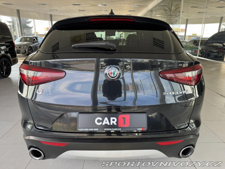Alfa Romeo Stelvio 2,0T Q4*206kW*REZERVACE! 2018