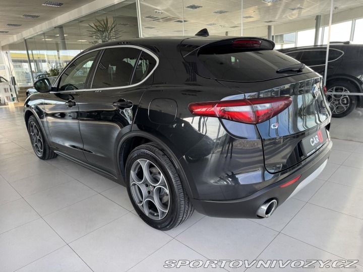 Alfa Romeo Stelvio 2,0T Q4*206kW*REZERVACE! 2018