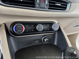 Alfa Romeo Stelvio 2,0T Q4*206kW*KeyLess*Kam 2018