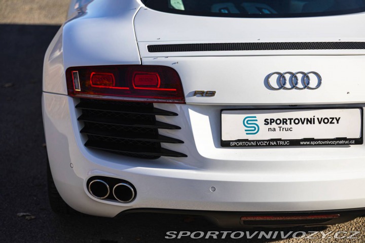 Audi R8  2010