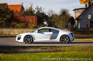 Audi R8  2010