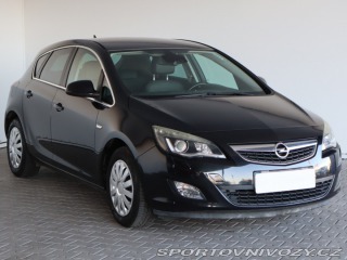 Opel Astra Cosmo 1.6 T 2012