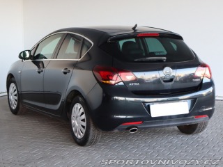 Opel Astra Cosmo 1.6 T 2012
