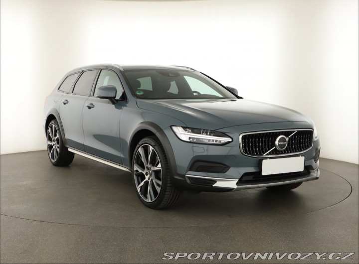 Volvo V90 Cross Country Momentum PR 2020