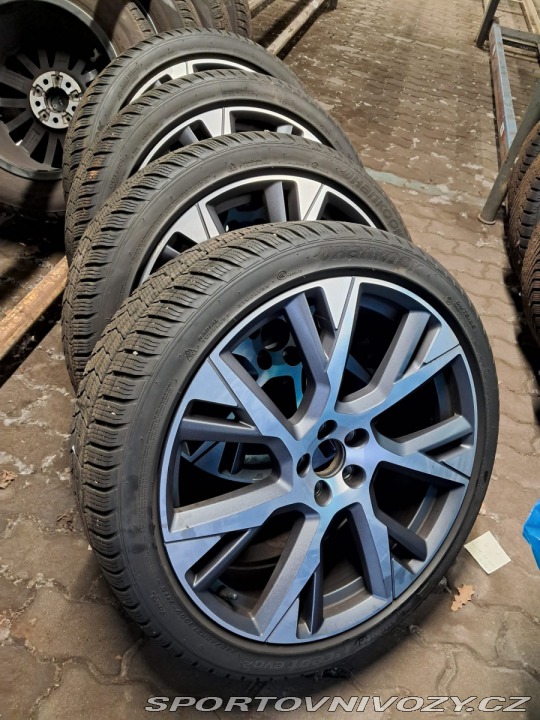 Volvo V90 Cross Country Momentum PR 2020