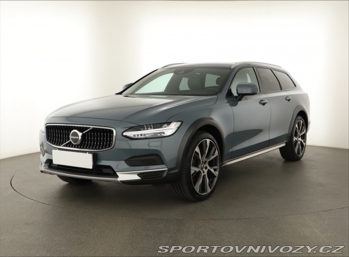 Volvo V90 Cross Country Momentum PR 2020