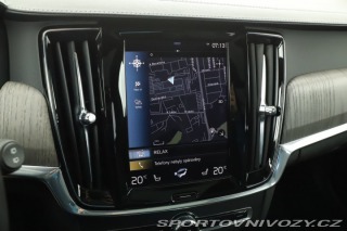 Volvo V90 Cross Country Momentum PR 2020