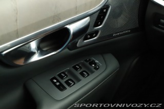 Volvo V90 Cross Country Momentum PR 2020
