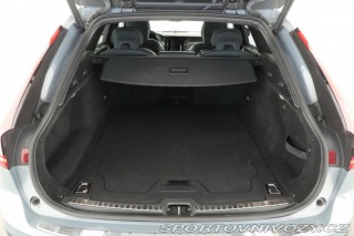 Volvo V90 Cross Country Momentum PR 2020