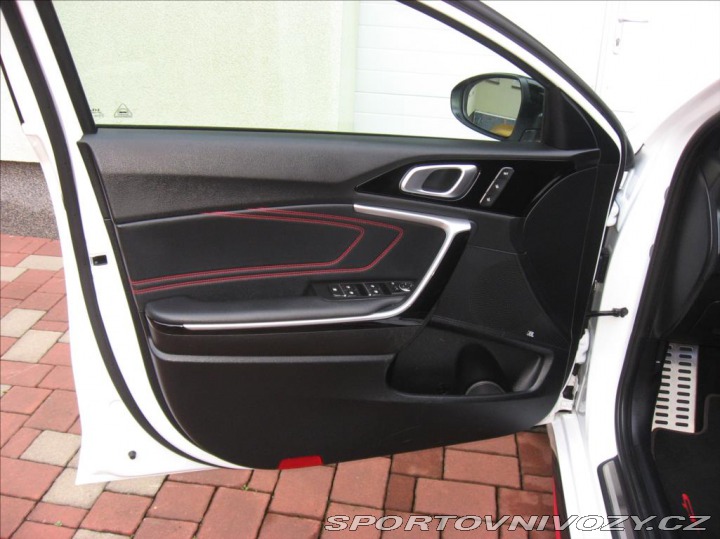 Kia ProCeed 1,6 T-GDI 204PS  GT A/T 2022