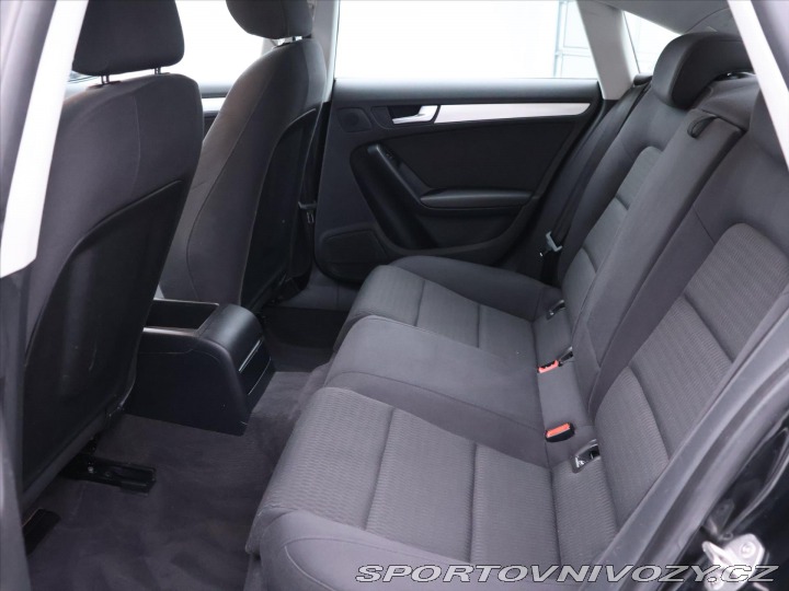 Audi A5 2,0 TDI 105kW Aut.klima C 2010