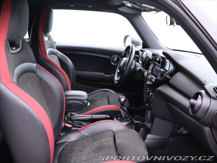 Mini One 1,5 i 75kW JCW Kůže 1.Maj 2018