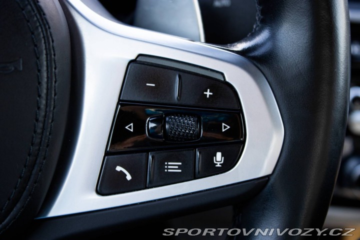 BMW 5 M550i xDrive A/T / AJ NA 2022